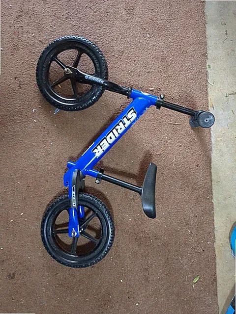 Strider 12 Classic Balance Bike - Blue