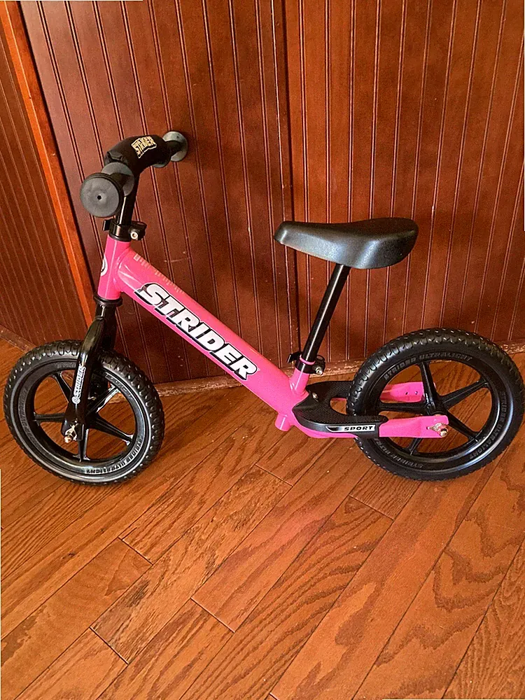 Strider 12 Sport Balance Bike - Pink - Excellent Condition